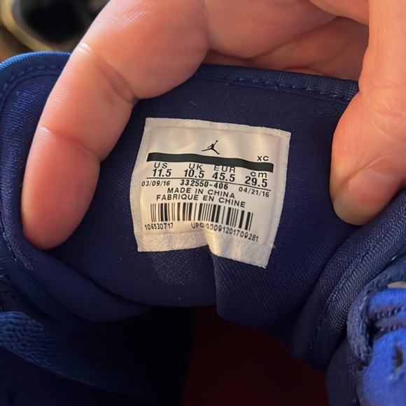 Barely used Air Jordan 1 retro high gold medal - Picture 6 of 7